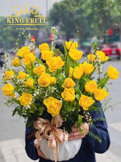 Bình hoa Tulip vàng - Luôn tỏa sáng