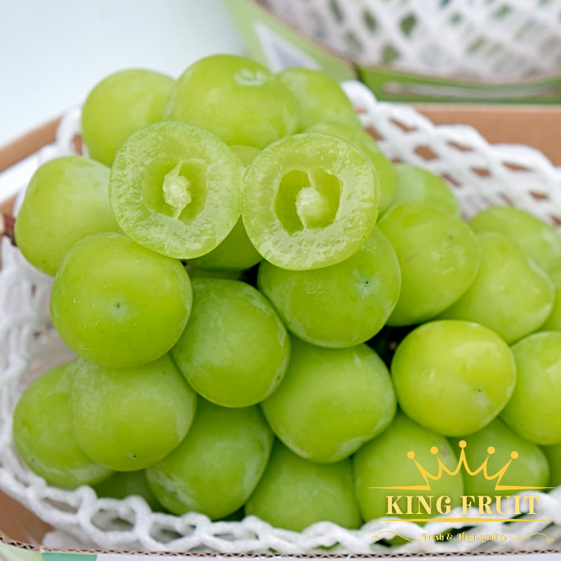 Nho mẫu đơn Nhật Bản