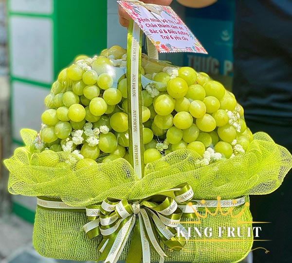 Giỏ trái cây nho tươi tại shop giỏ quà trái cây Bà Rịa - Vũng Tàu