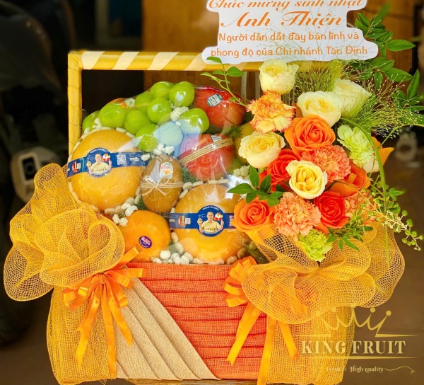 Giỏ trái cây sinh nhật – Rực rỡ ánh dương