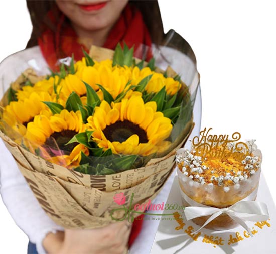 Hoa và bánh sinh nhật happy day